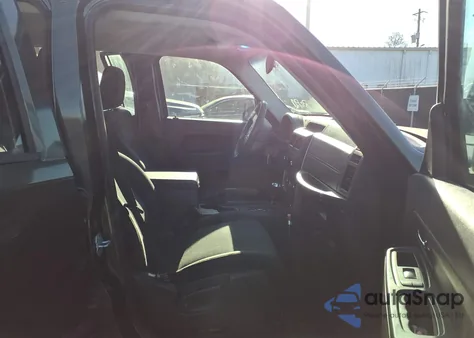 2009 Jeep Liberty Sport z USA, uszkodzony, nr VIN 1J8GP28K19W503535